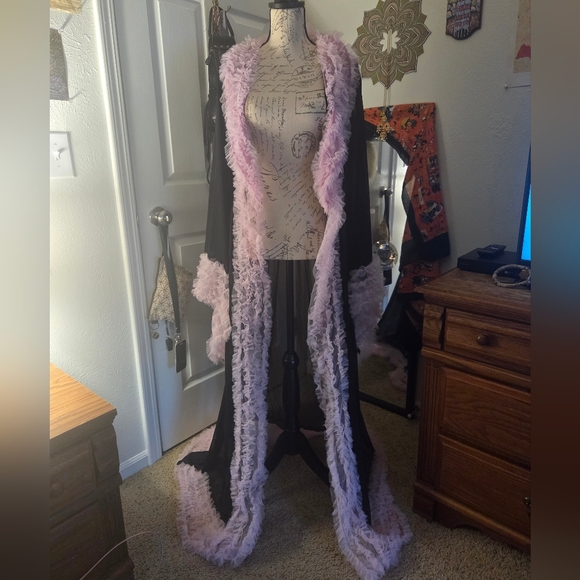 Sheer Black And Pink Robe - Picture 3 of 6